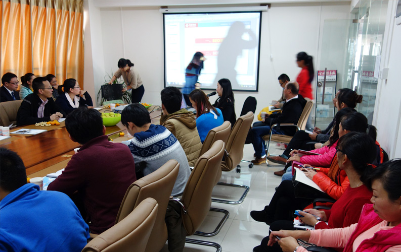 目前天度客戶沙龍已順利舉行4期，我們將一直秉承全公益、凈干貨、不推銷產(chǎn)品的理念，助力天度新老客戶開展網(wǎng)絡(luò)營銷和移動互聯(lián)網(wǎng)營銷。